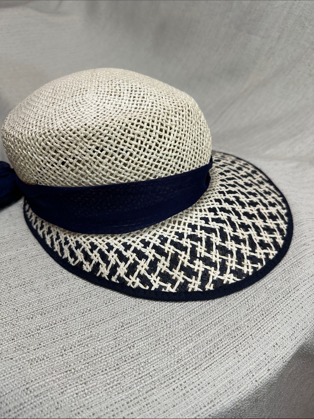 Vintage Sun Visor … Natural Straw Navy and Cream with Navy bow